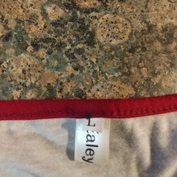 Ealey fushi christmas top Sz Large - Picture 2 of 2